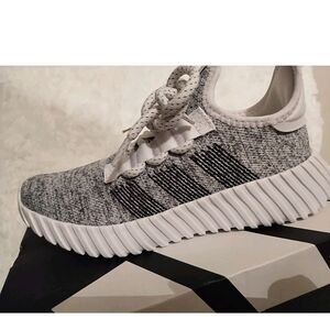 Woman's Adidas Sportswear Kaptir Flow NIB